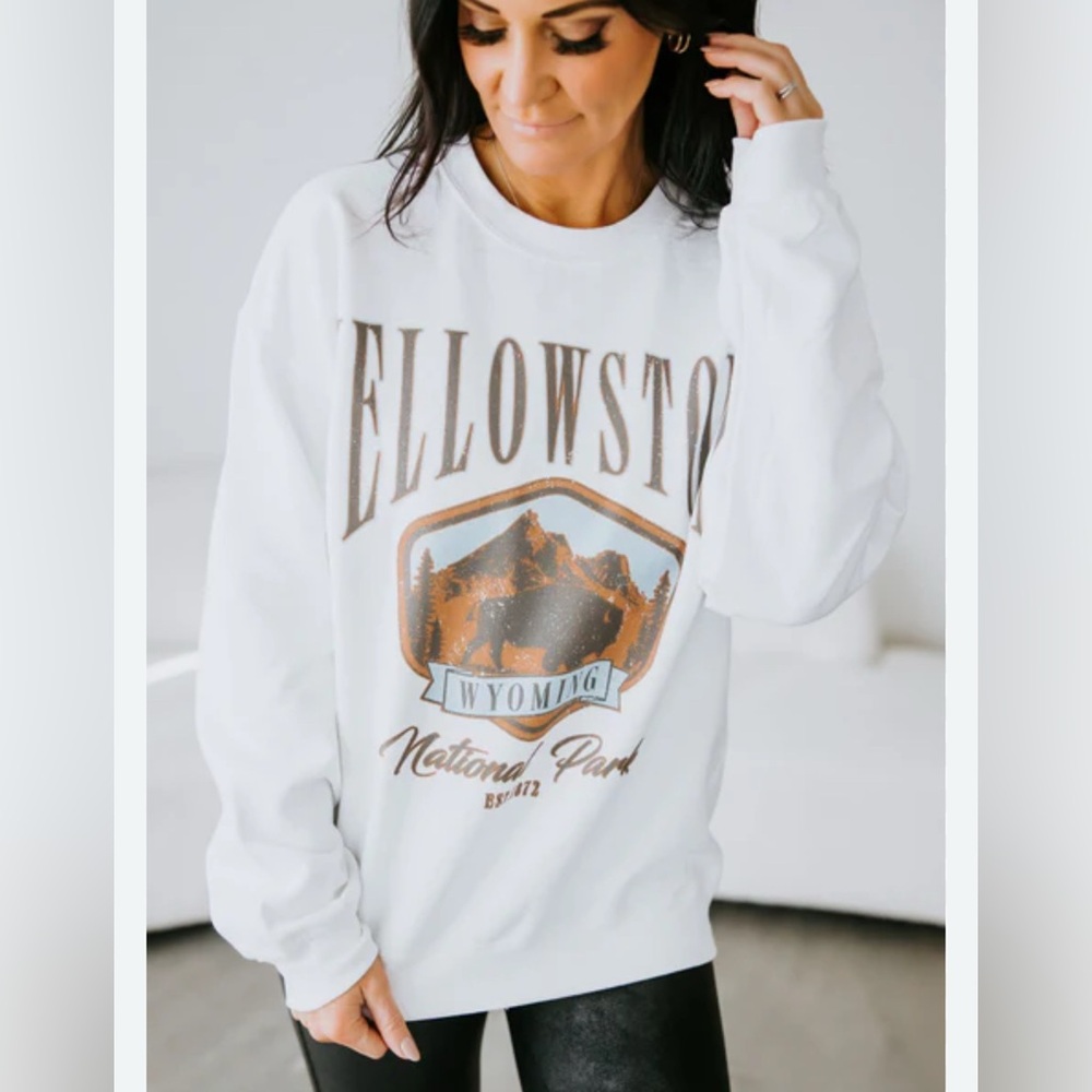Altar’d State AS Revival Women White Yellowstone National Park Sweatshirt XS/S